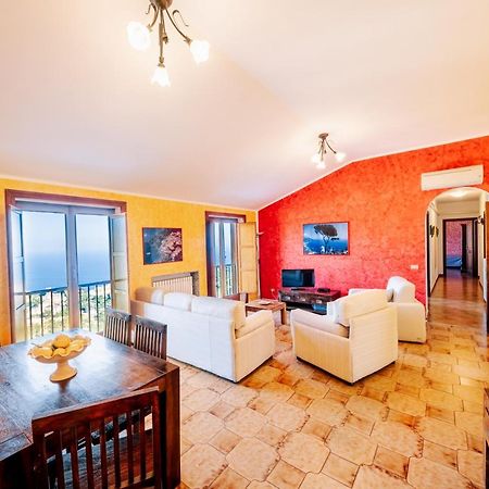 Appartamento Ilaria In Villa Laura سكالا المظهر الخارجي الصورة